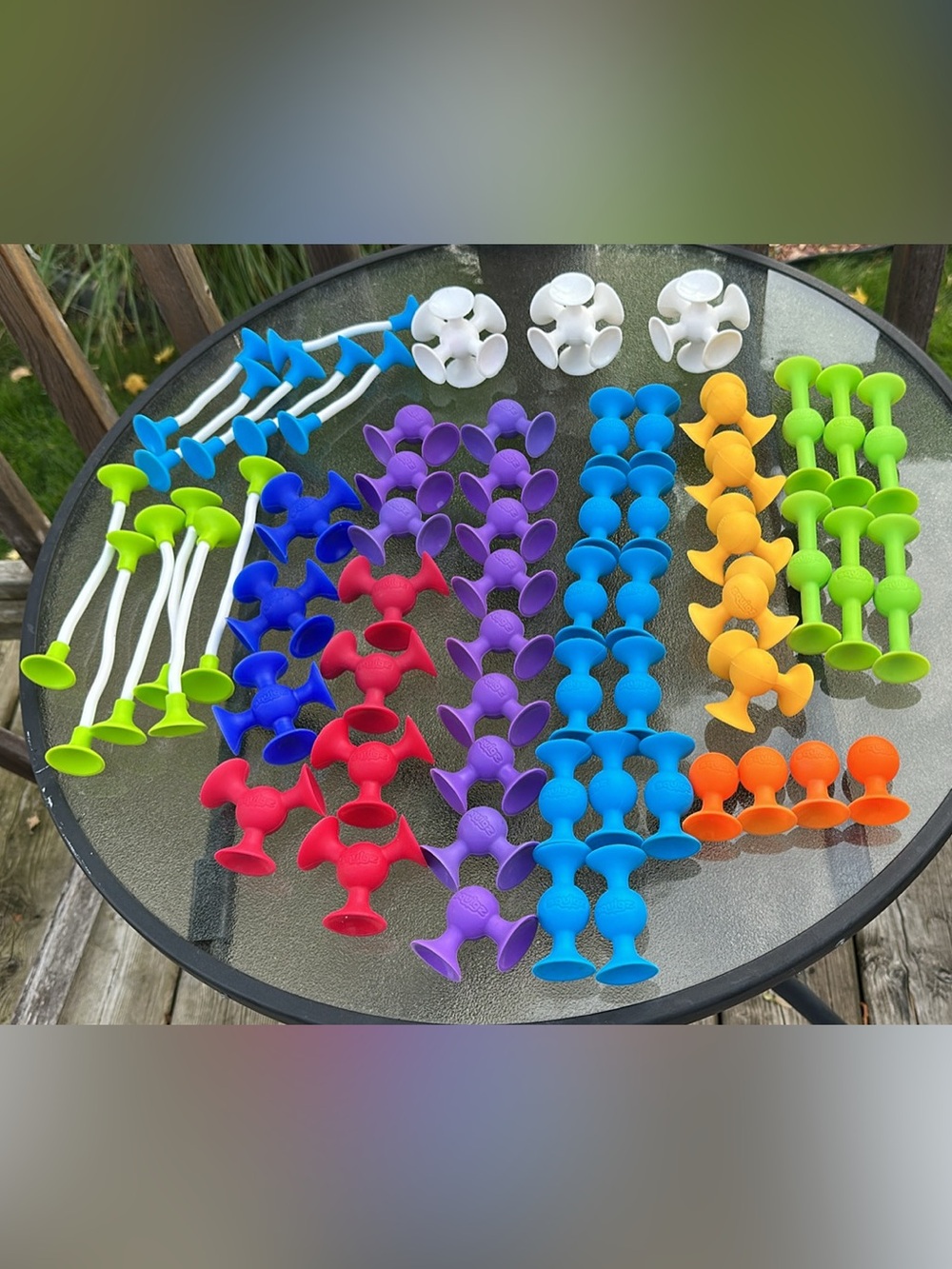 Fat brain toys squigz